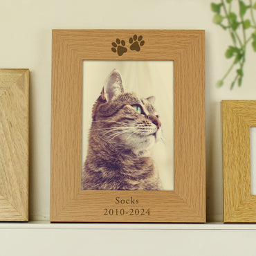 Personalised Paw Prints 5x7 Oak Finish Photo Frame