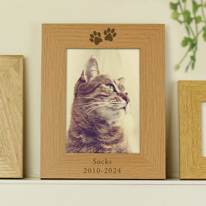 Personalised Paw Prints 5x7 Oak Finish Photo Frame