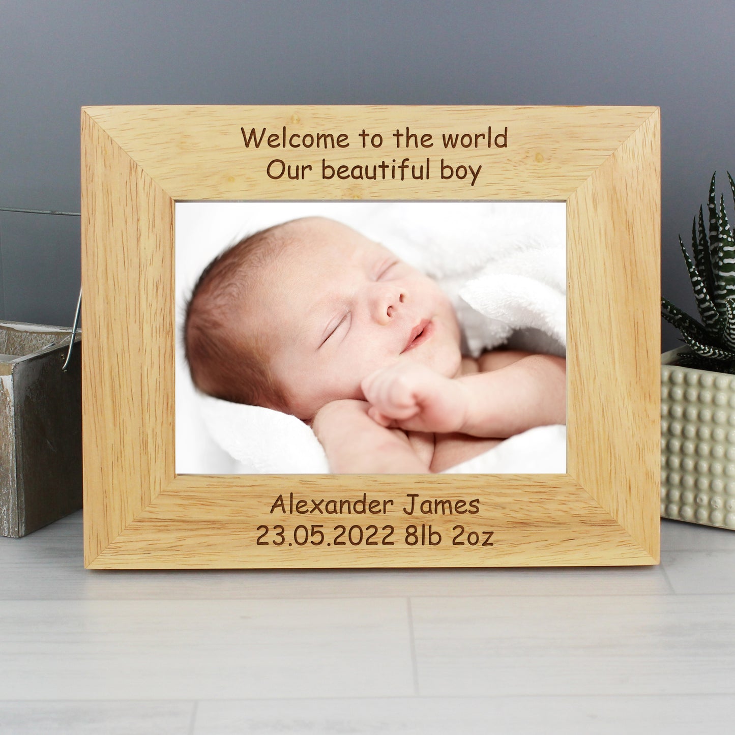 Personalised Landscape 5x7 Landscape Oak Finish Photo Frame